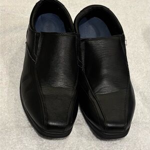 Elegant Black Leather Loafers for Men